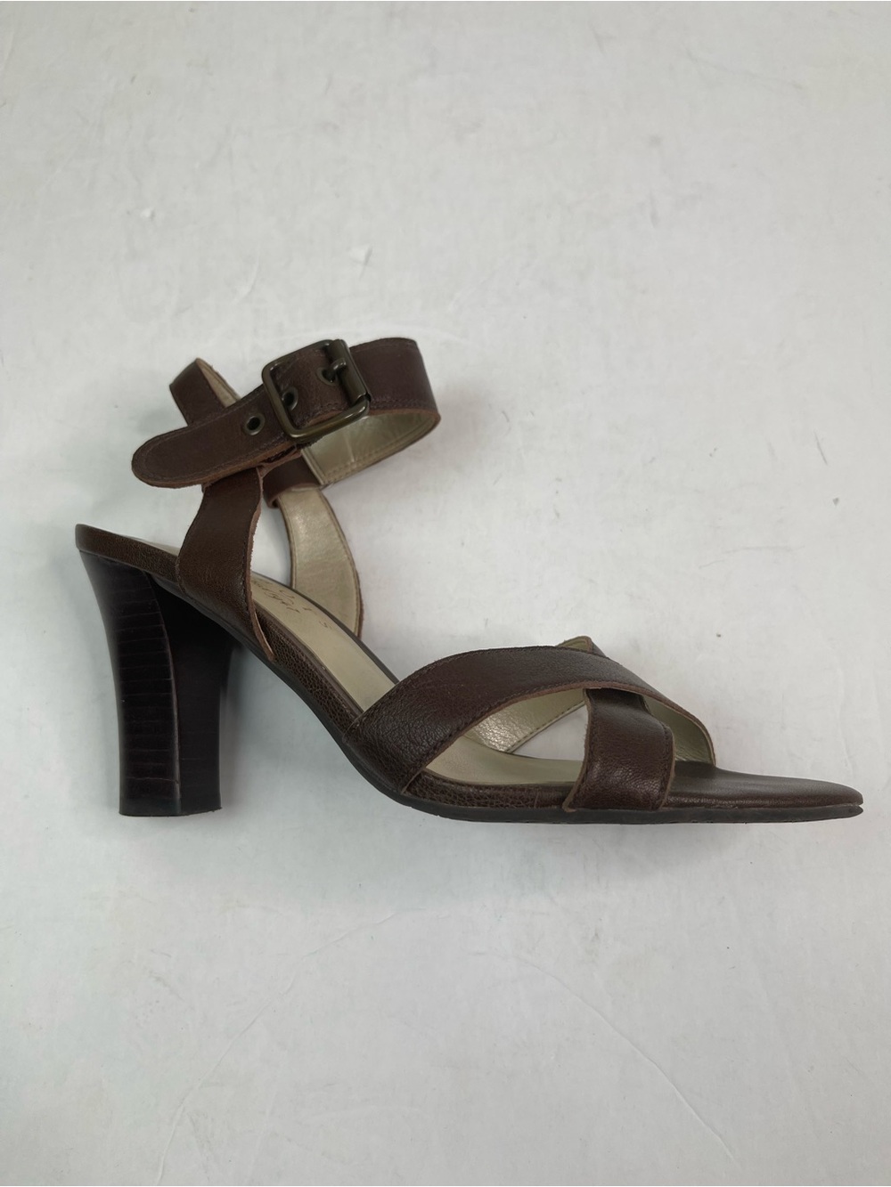 Talbots Womans Criss Cross Heels Shoes Brown Size 7B Made In Brazil